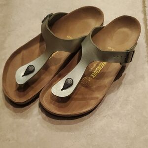 LIKE NEW! Birkenstock Unisex Sandals SIZE 9 Womens/7 Mens